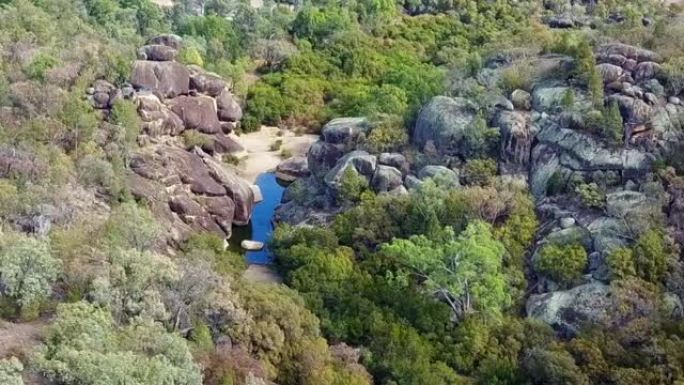 澳大利亚新南威尔士州胡思乱想的岩石水坑