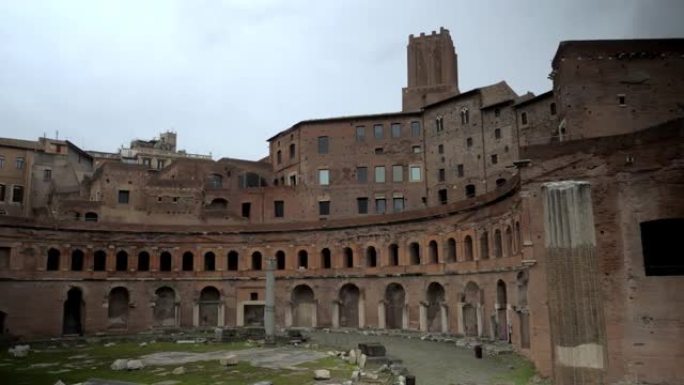 图拉真市场的全景，图拉真皇帝统治时期最著名的建筑杰作之一。意大利罗马