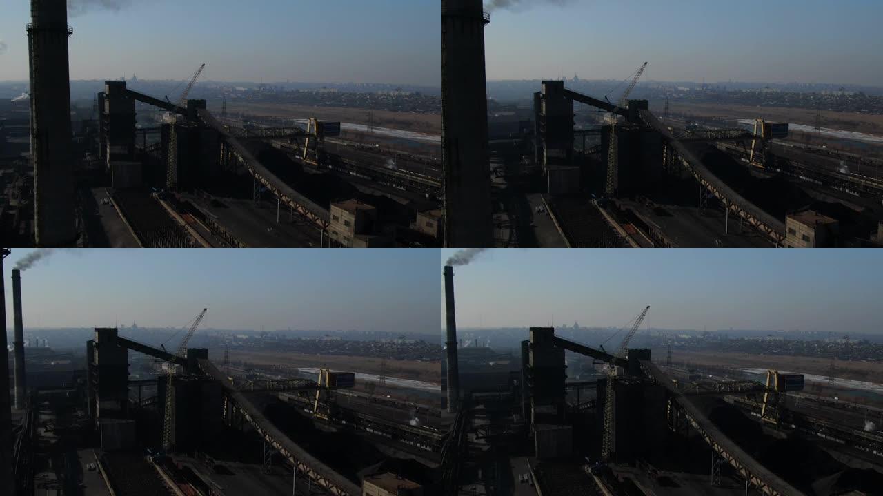 乌克兰马里乌波尔的大型工业冶金和化工厂。工厂污染环境。鸟瞰图。生态灾难