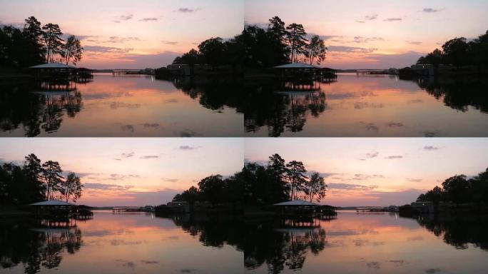 橙色紫色湖湾早晨