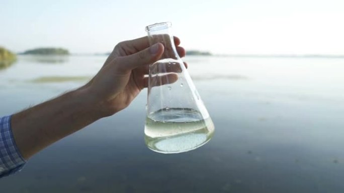 科学家测试水是否感染，有害排放物