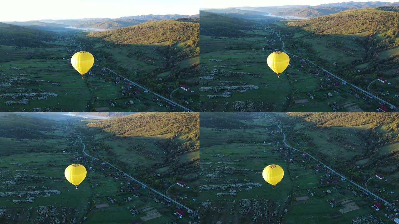一只气球飞过群山