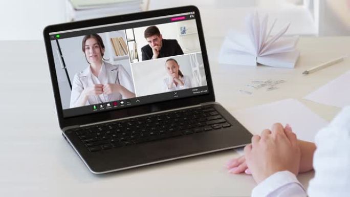 视频通话虚拟会议团队笔记本电脑屏幕