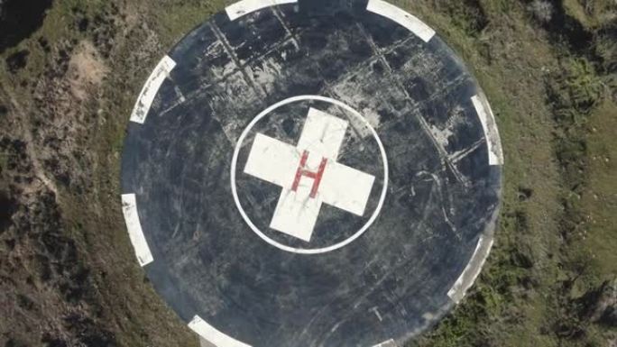 直升机着陆区。直升机停机坪标志的鸟瞰图。直升机场信号。高质量4k镜头