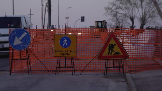 封闭道路上有免费行车道的建筑工地