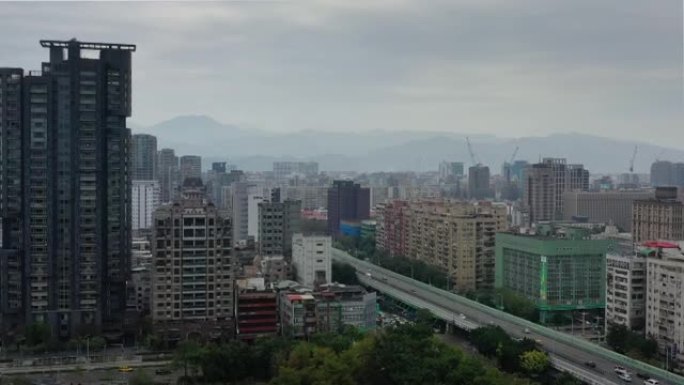 白天时间台北市交通街现代公寓大楼空中全景4k台湾