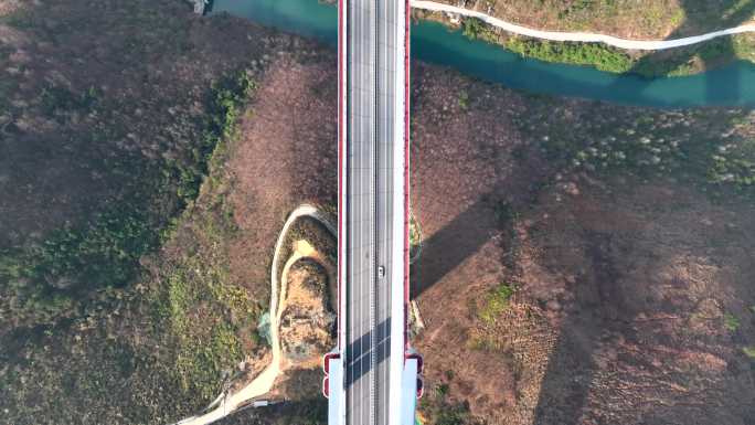 贵州天空之桥垂直俯拍
