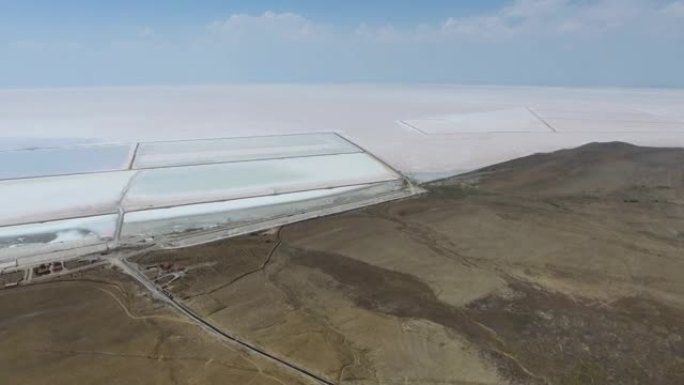 白咸湖空中制盐设施和盐水蒸发池场