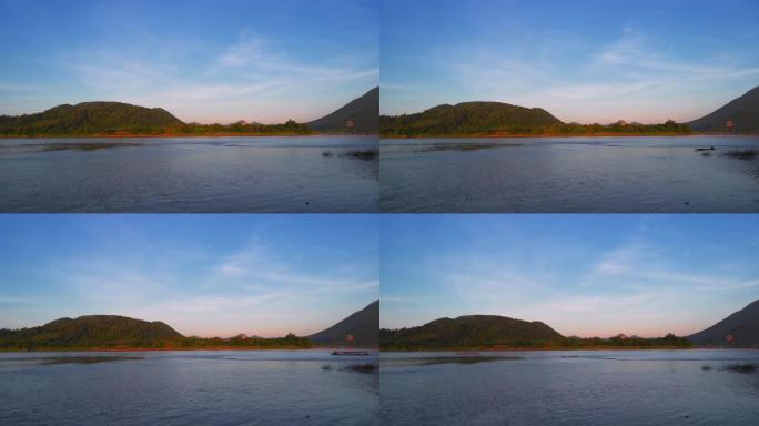 来自清汗区的泰国和老挝之间美丽的时光倒流景观和Mekhong河的sutset。湄公河或湄公河是东亚和