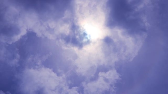 蓝艳阳天的日食视频
