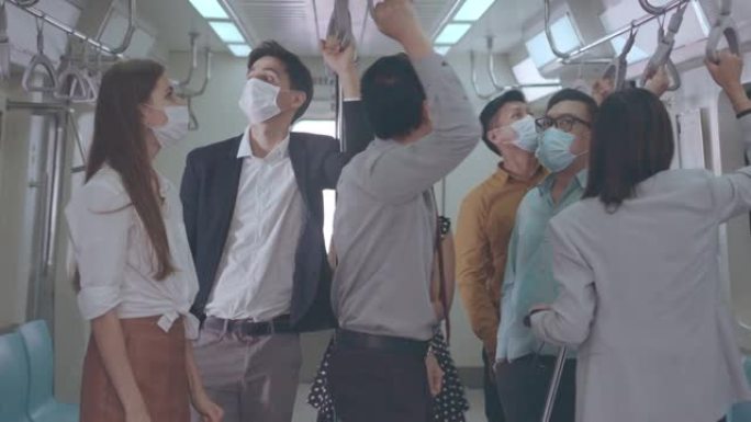 人们在地铁列车中惊慌失措的电影场景，地铁故障。