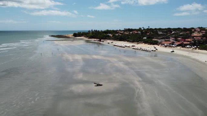 热带风光的空中景观在巴西异国情调的目的地度假。Jericoacoara，塞阿拉，巴西。