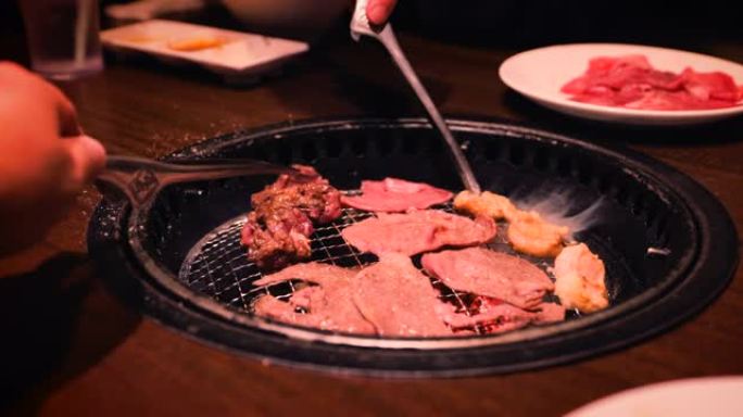 木炭烤的美味肉炭火烤制特写镜头特色美食