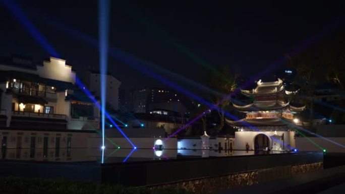 夜间照明南京市著名古城寺庙广场池塘全景4k中国