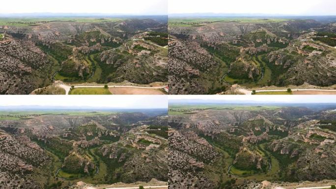 空中峡谷视图，大峡谷鸟瞰图，空中山谷视图，峡谷内的树木和山脉，背景视频