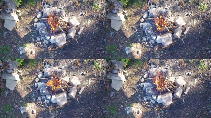 篝火烧火取暖郊外烤火火堆