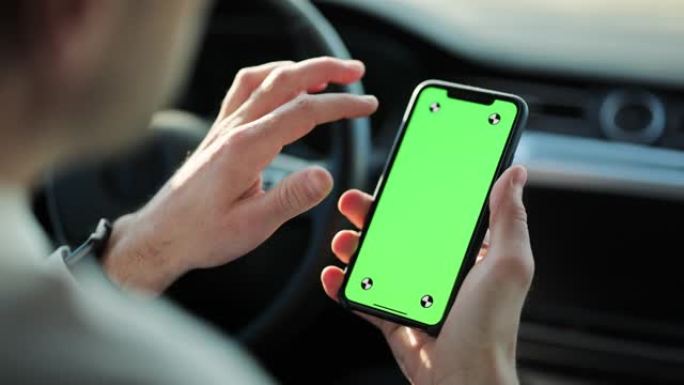 现代绿色模拟屏幕智能手机的人使用它。色度键与运动跟踪点，易于使用。做手势的人: 滑动、触摸、推动、滚