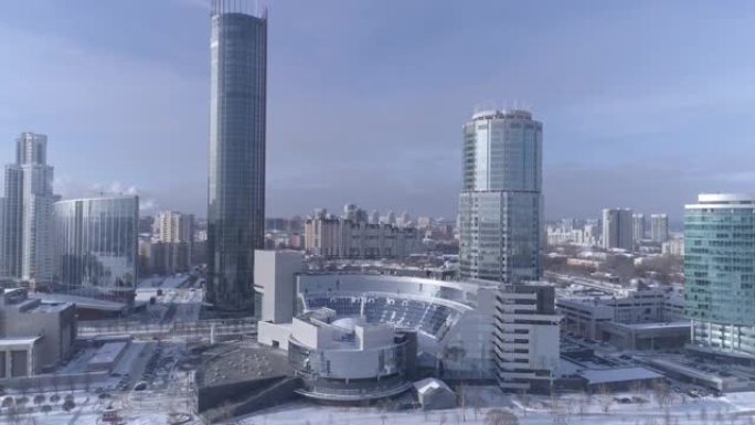 叶卡捷琳堡市现代玻璃立面建筑鸟瞰图