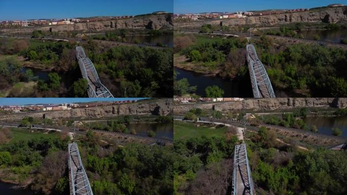 在旧铁桥上用无人机进行空中射击