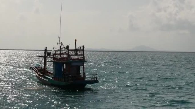 泰国高法恩甘的渔夫船