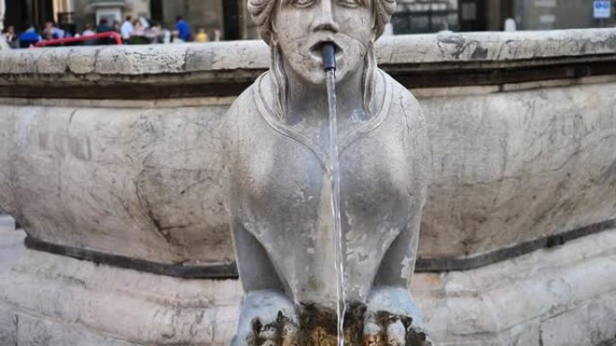 意大利贝加莫阿尔塔的康塔里尼喷泉
