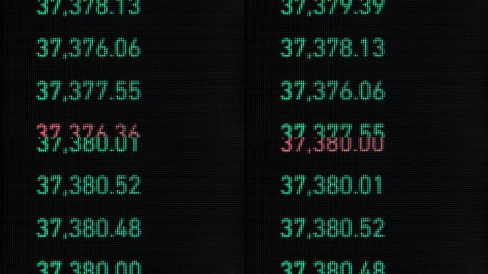 绿色和红色数字列显示货币汇率宏观