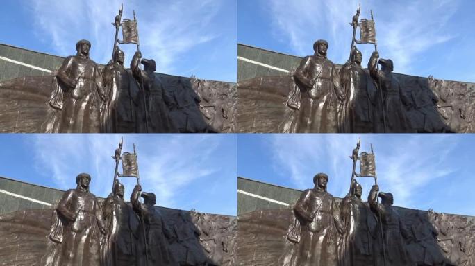 哈萨克战士阿尔丁·霍达战士雕像