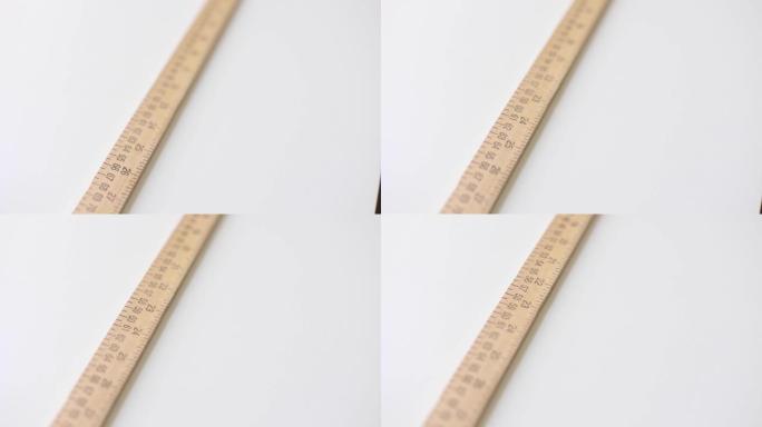 放大以英寸和厘米为单位的木制标尺的比例