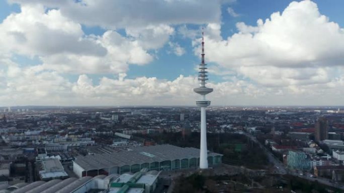 汉堡市中心上方海因里希·赫兹电视塔的近距离俯视图