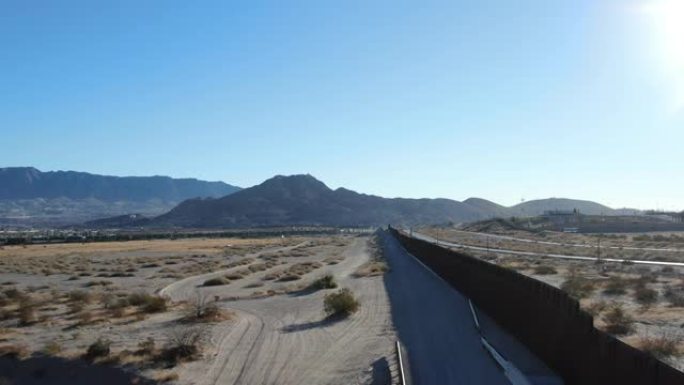 墨西哥和美国国际边界的无人机视图