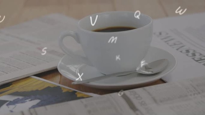 漂浮在一杯咖啡和木制文件上的多个字母的数字组成