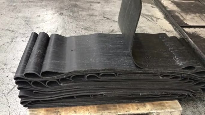 橡胶厂制成板材的橡胶混合物