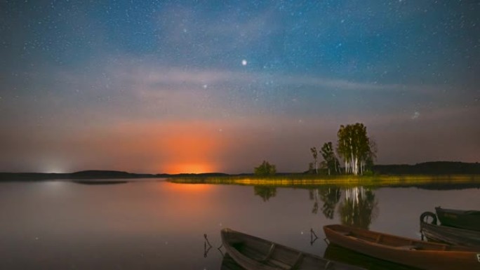 4K Braslaw区，维捷布斯克Voblast，白俄罗斯。布拉斯拉夫·布拉斯劳湖上真正多彩的夜星。