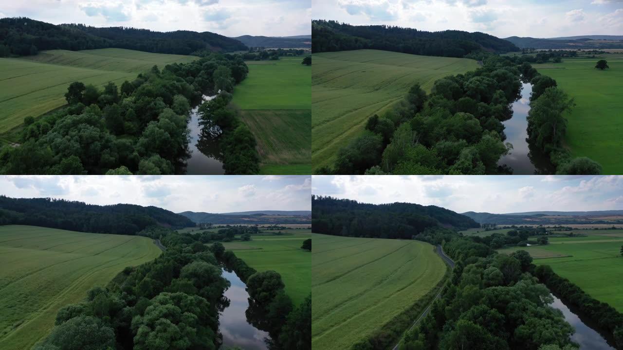 在黑森州和图林根州的Herleshausen，韦拉河和农业田的韦拉河谷景观