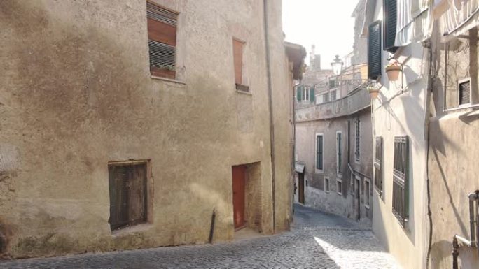 意大利历史小镇布拉恰诺的传统窄街