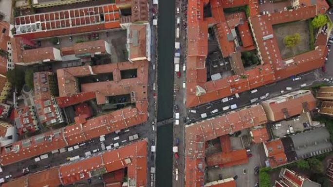 意大利日间米兰城市生活街区屋顶交通街空中向下景观4k