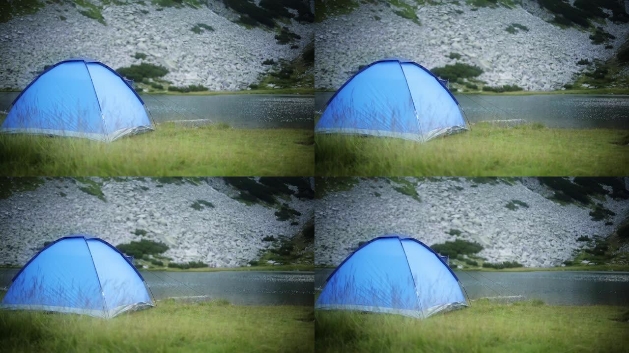 保加利亚皮林山脉Muratovo湖的旅游帐篷