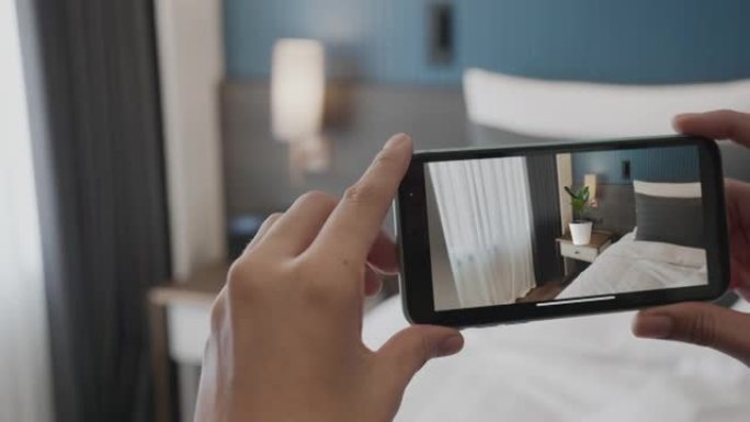人手持数码平板手机带增强现实app模拟家居家具装修