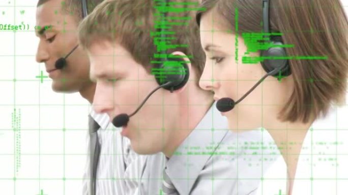 使用电话耳机对商务人员进行数据处理的动画