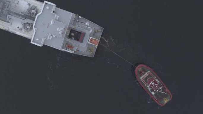 大型船只和拖船的无人机拍摄