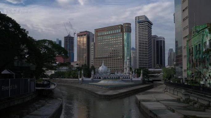 马吉德·贾梅克 (Masjid Jamek) 和生命之河景观在马来西亚吉隆坡的时间流逝。