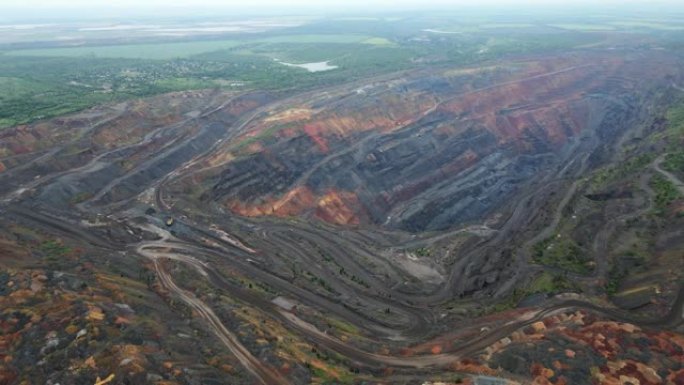 采石场重工业污染鸟瞰图
