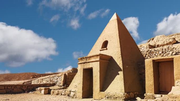 古Deir el-Medina遗址，底比斯大墓地城之一，也是十八-二十王朝时期(公元前1550-10