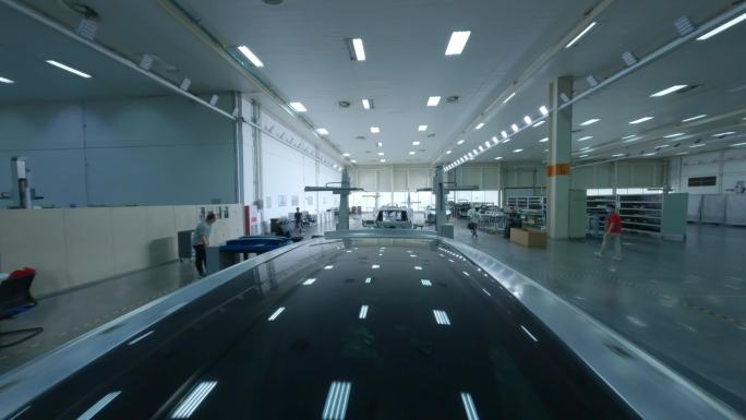 新能源汽车工厂穿越机拍摄素材5