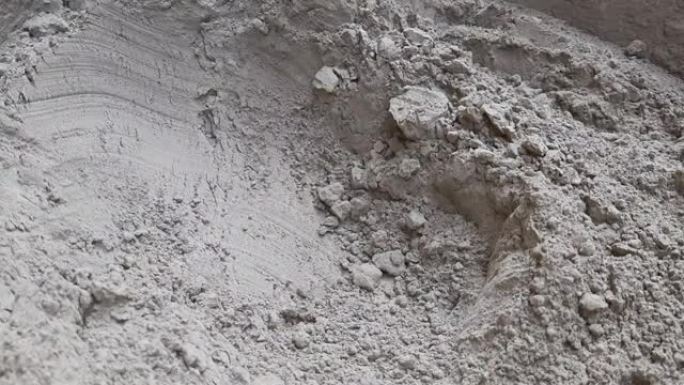 施工现场大量干水泥粉的静态射击。特写。