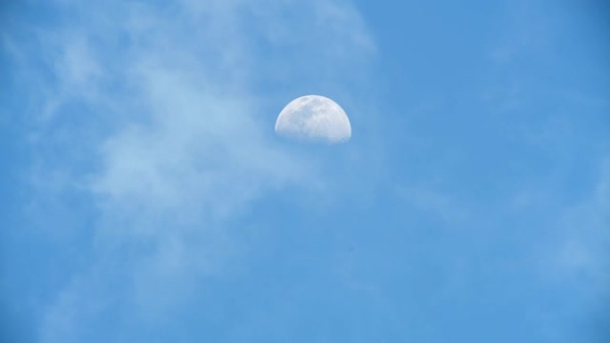 Mooon云天空延时明月月亮