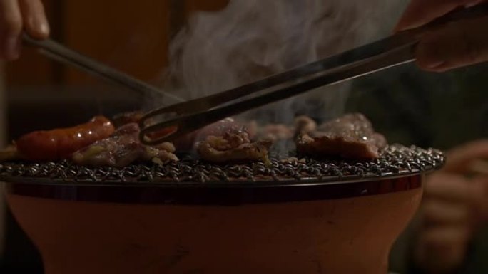 金属网烤的日韩风味烧烤肉