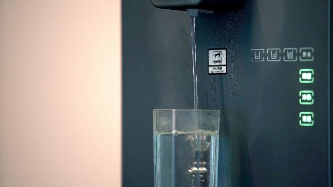 壁挂式饮水机管线机接开水