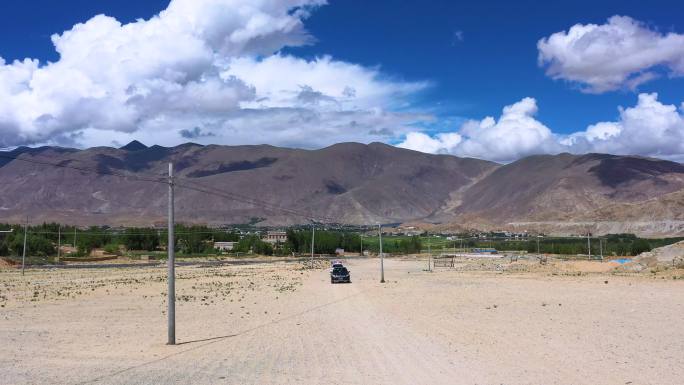 开车 行车 山路 马路 越野车 颠簸