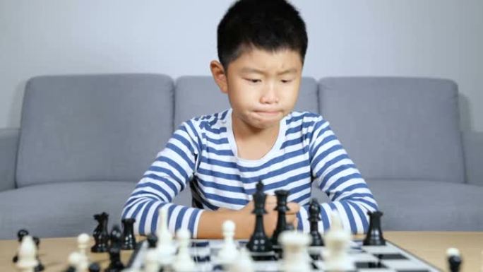 智能男孩与AI机器人下棋